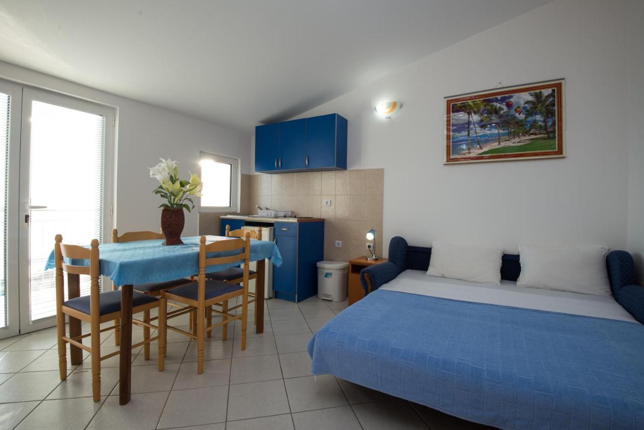 Apartments Dragisic Sveti Stefan Room photo