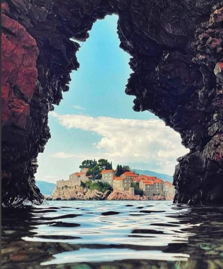 Apartments Dragisic Sveti Stefan Exterior photo