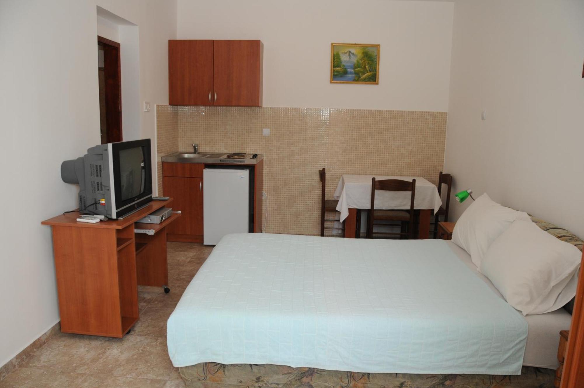 Apartments Dragisic Sveti Stefan Room photo