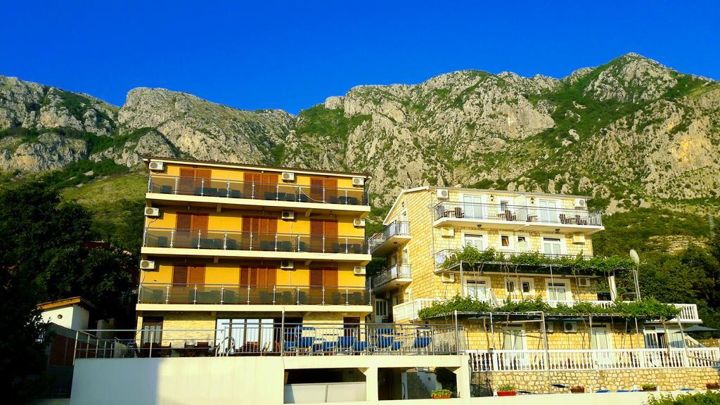 Apartments Dragisic Sveti Stefan Exterior photo