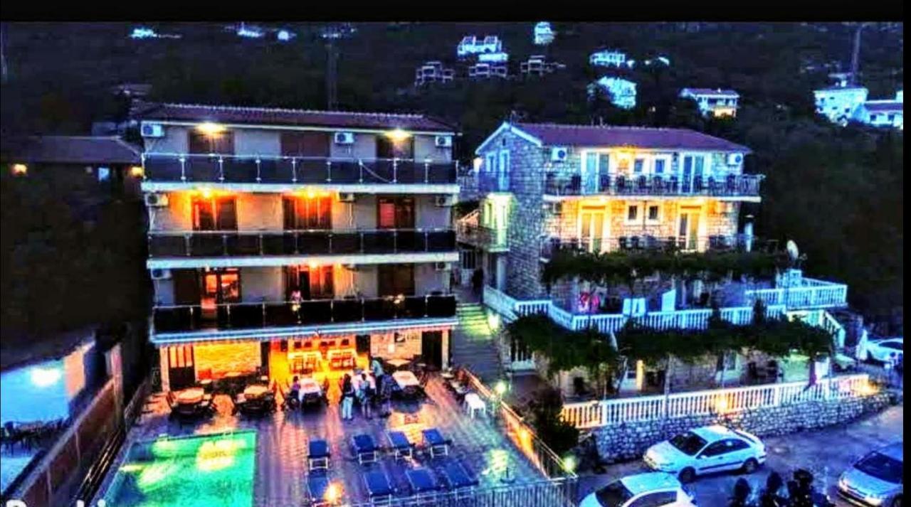 Apartments Dragisic Sveti Stefan Exterior photo