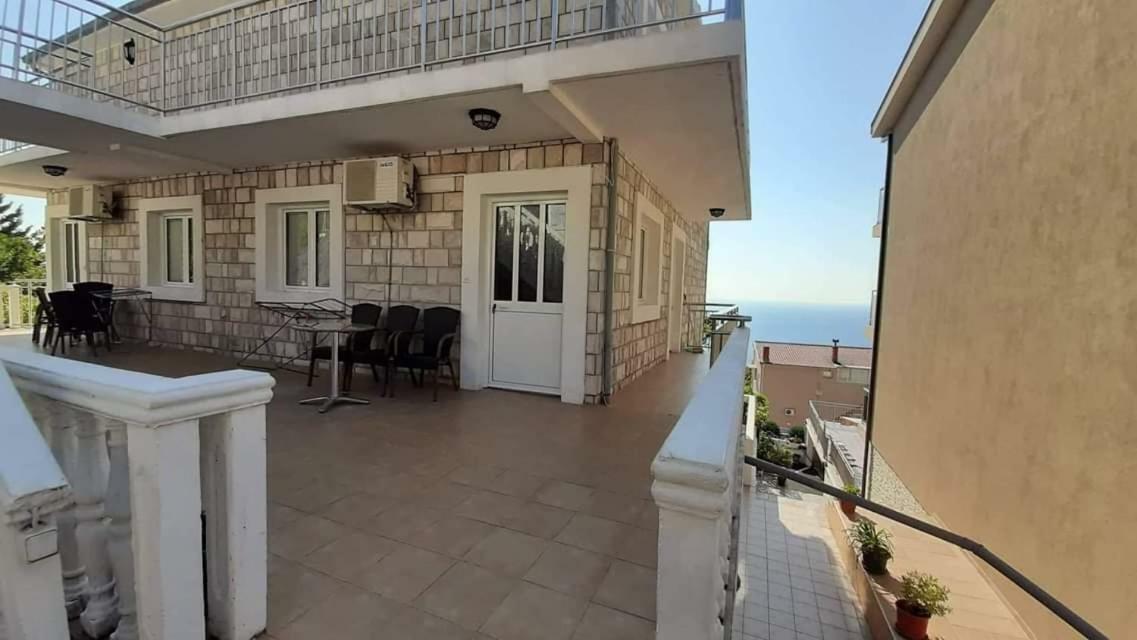 Apartments Dragisic Sveti Stefan Exterior photo